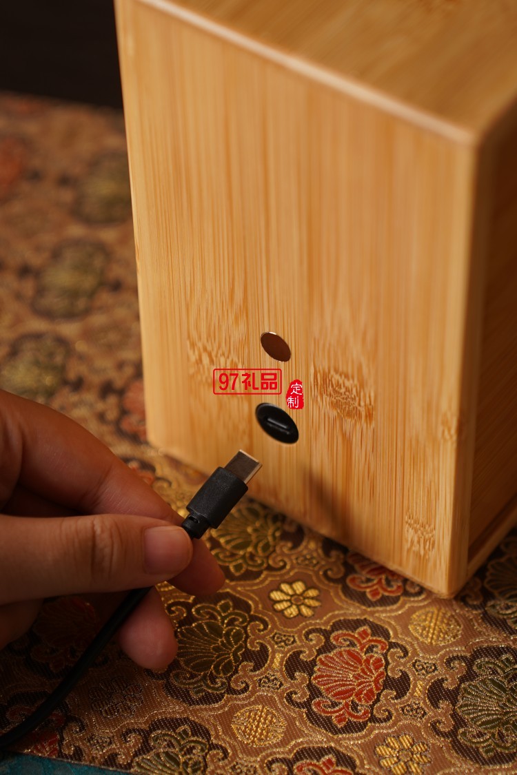 鹿鳴芳華新款月餅禮盒創(chuàng)意中秋節(jié)禮品盒高端國風月餅定制